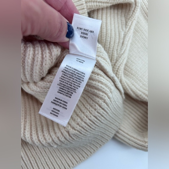 NWT $268 Rails esme Cardigan sweater in Ivory size M Removable Faux Fur Collar - Picture 13 of 16